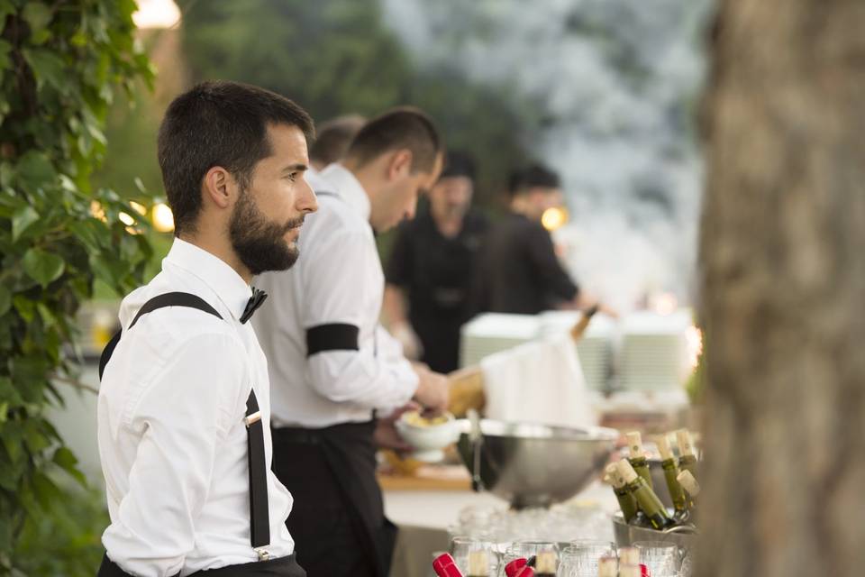 Detalle de celebración en el jardín