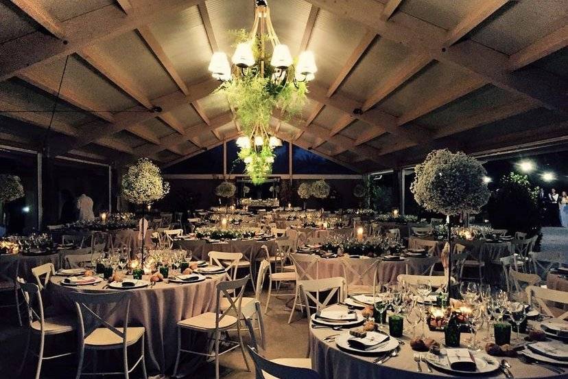 Carpa de banquetes de noche