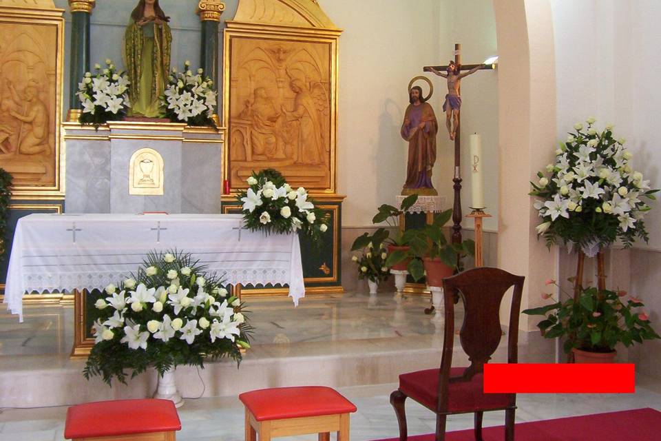 Flores en la iglesia