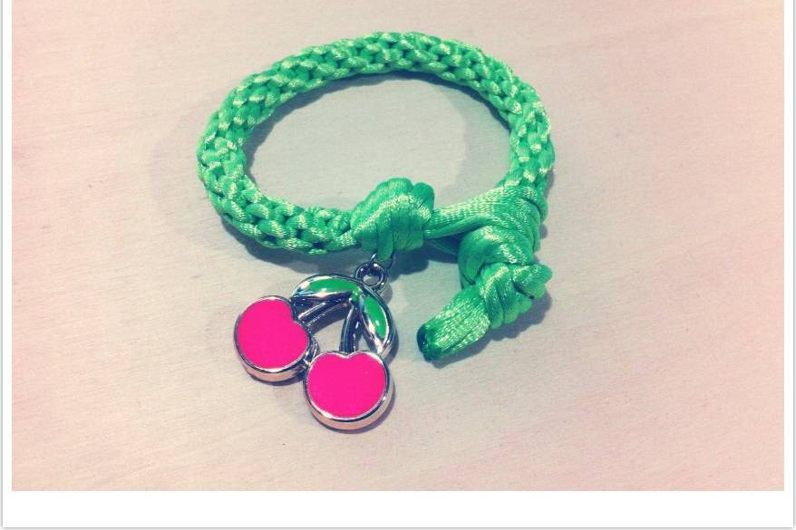 Pulsera verde claro