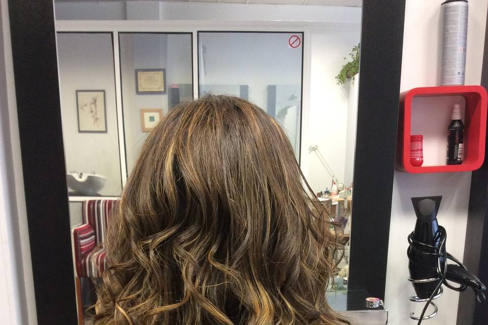 Mechas con ondas rotas