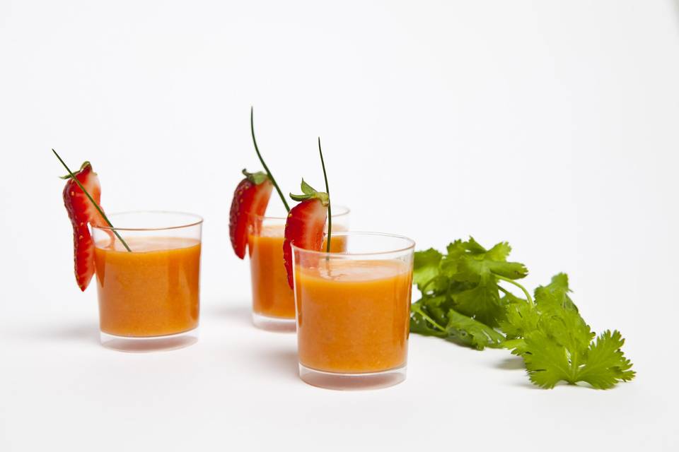 Chupito de gazpacho de fresas