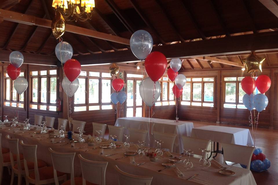 Columnas con globos boda