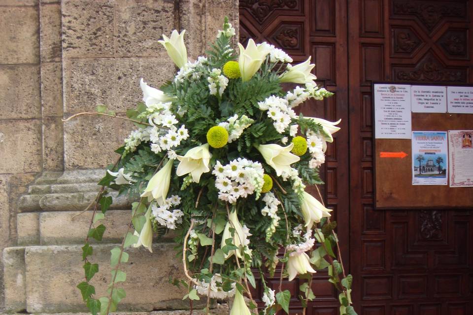 Decoración entrada iglesia