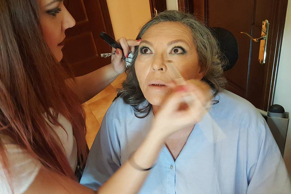 Maquillaje para la madre de la novia