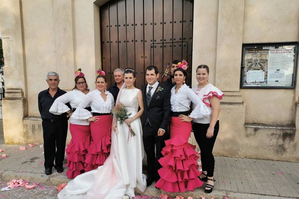 Coro con los novios