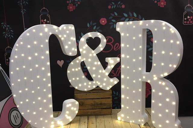 Iniciales de los novios