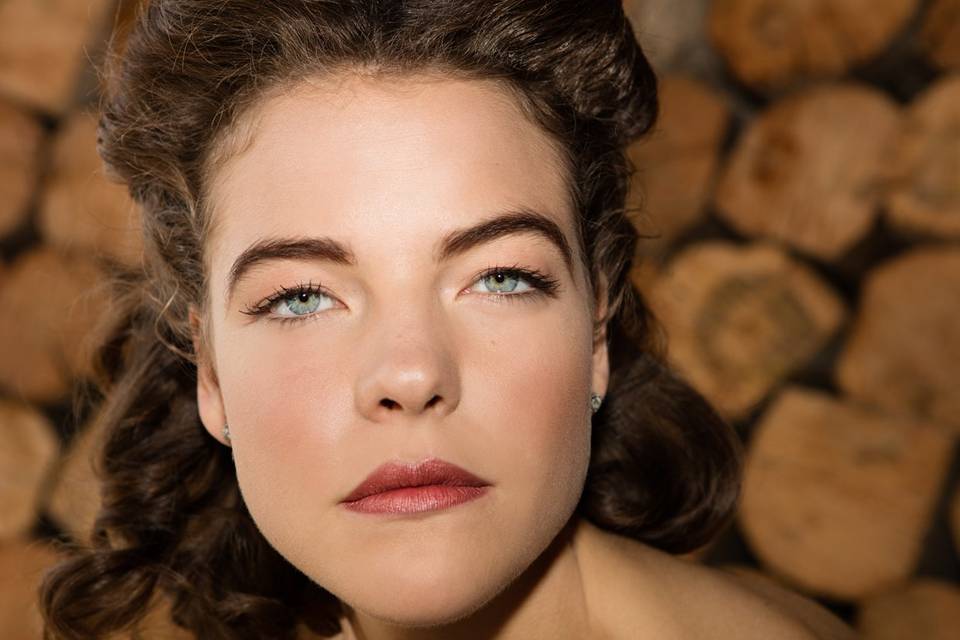 Natural makeup