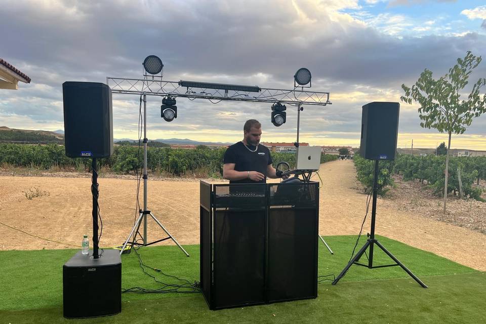 Aitor Isaoglu Dj