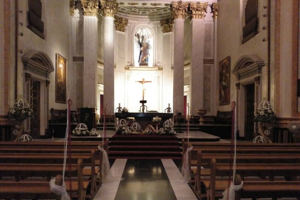 Bajo altar