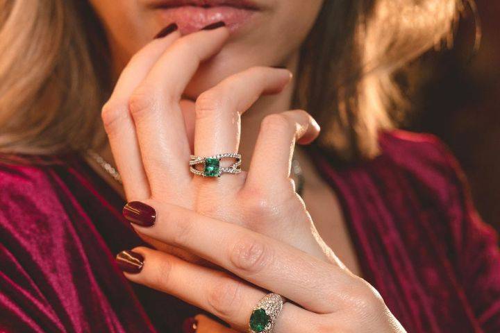 Anillos compromiso esmeraldas