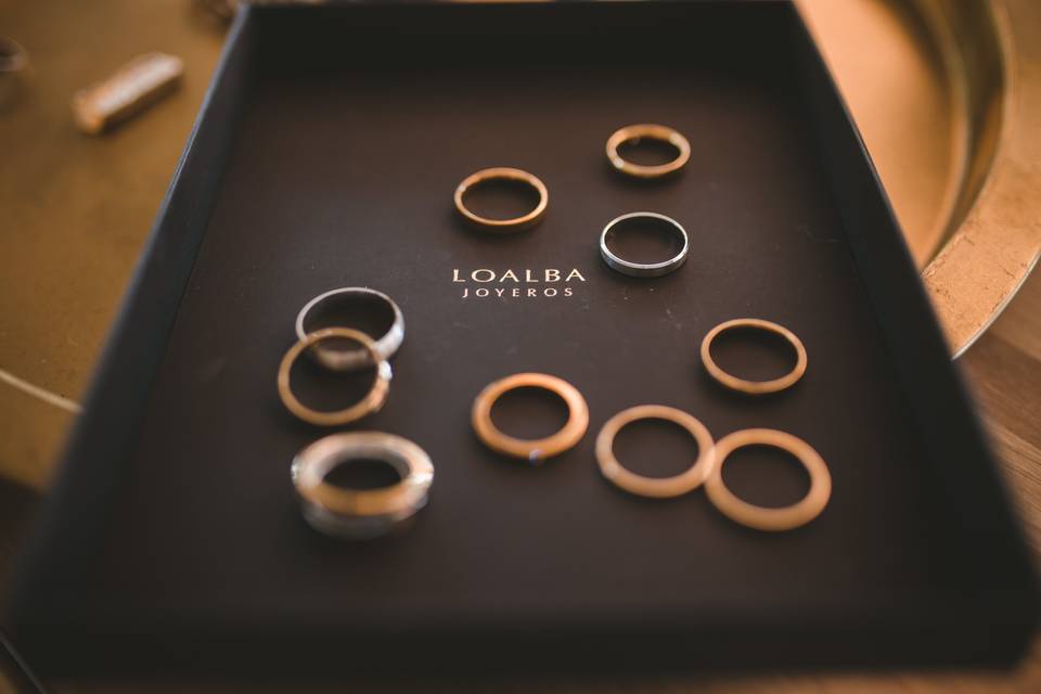 Alianzas de boda de oro