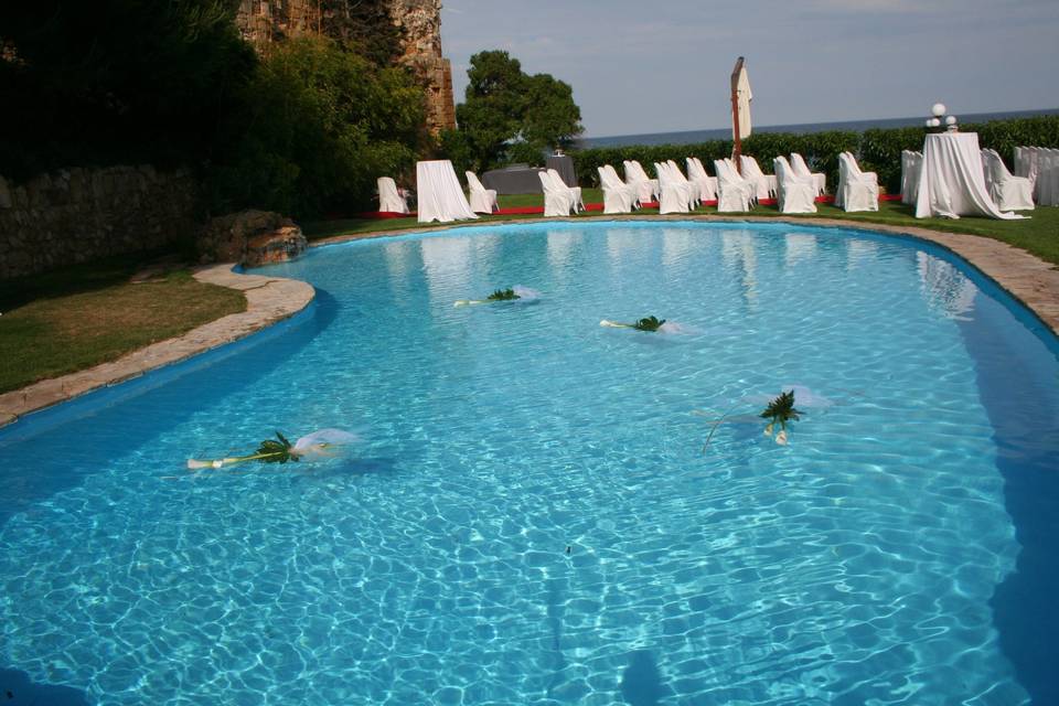 Centros flotantes en piscina