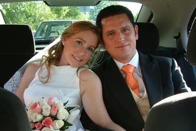 Los novios felices