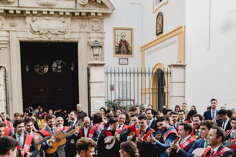 Salida de una boda