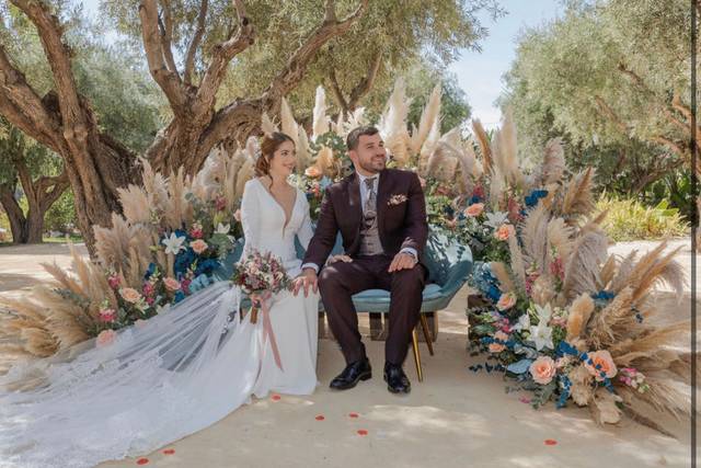Novios en ceremonia civil