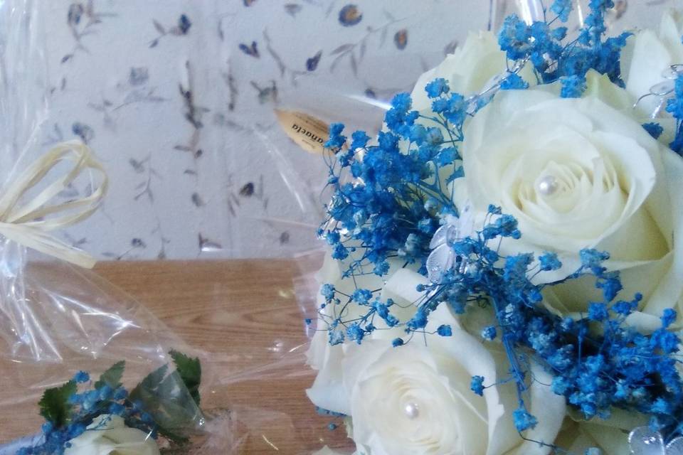 Ramo de novia azul y blanco