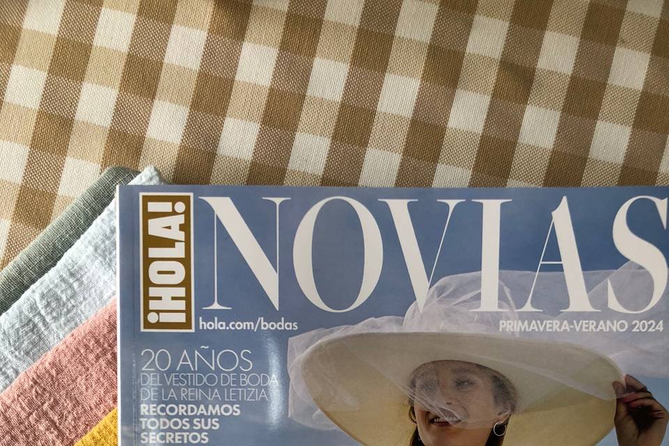 Les encanta Hola Novias