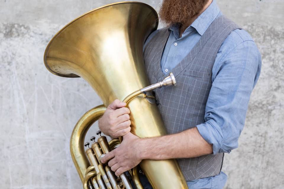 Tuba elegante