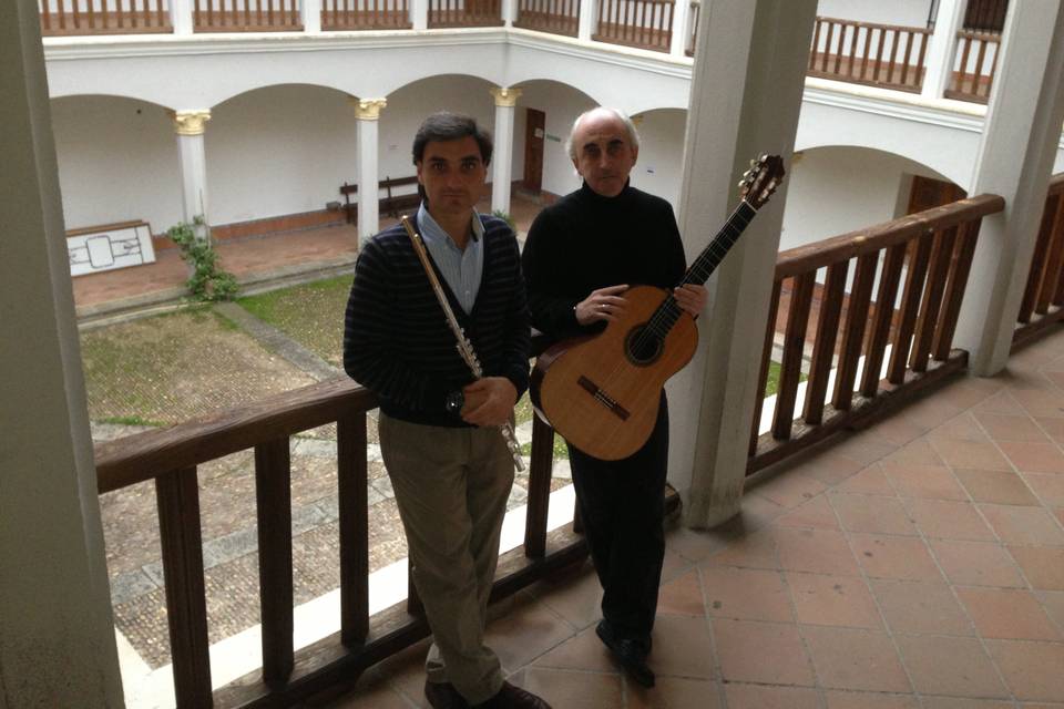 Flautista y guitarrista