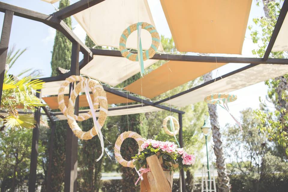 Escalera con plantas