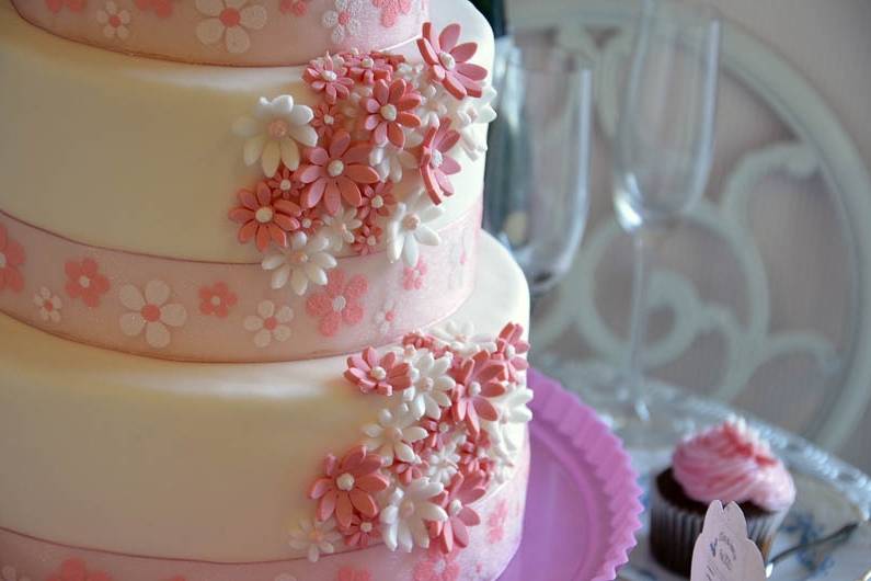 Detalle de la tarta de boda