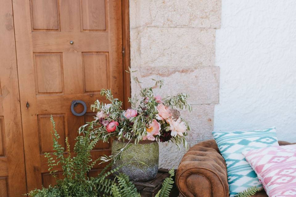 Decoración floral de altar