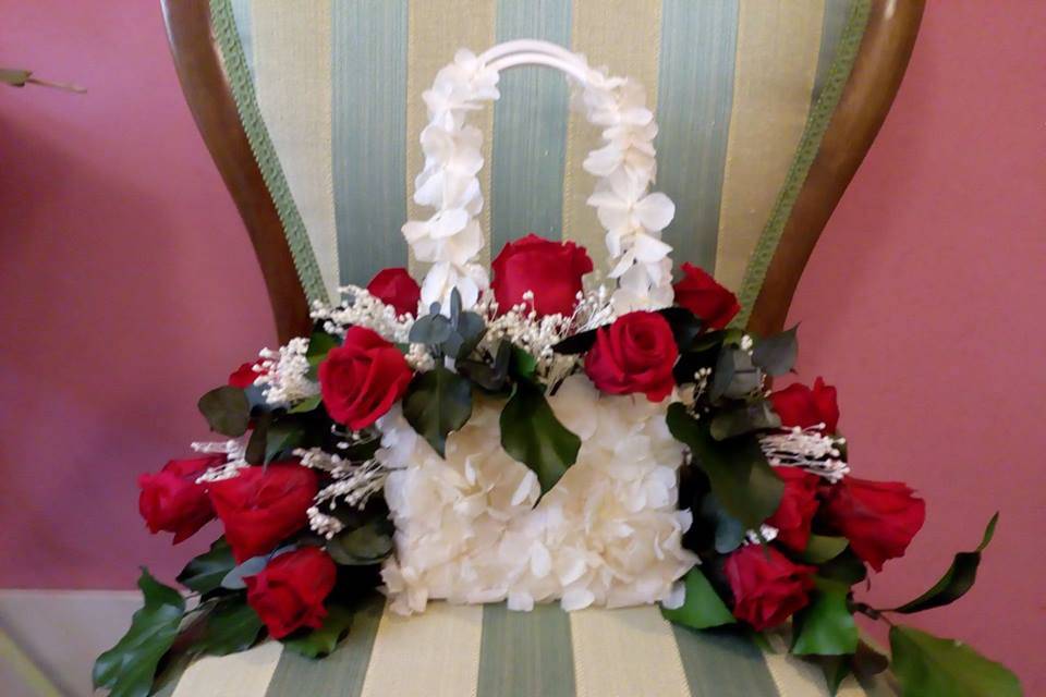 Bolso para novia de rosas preservadas