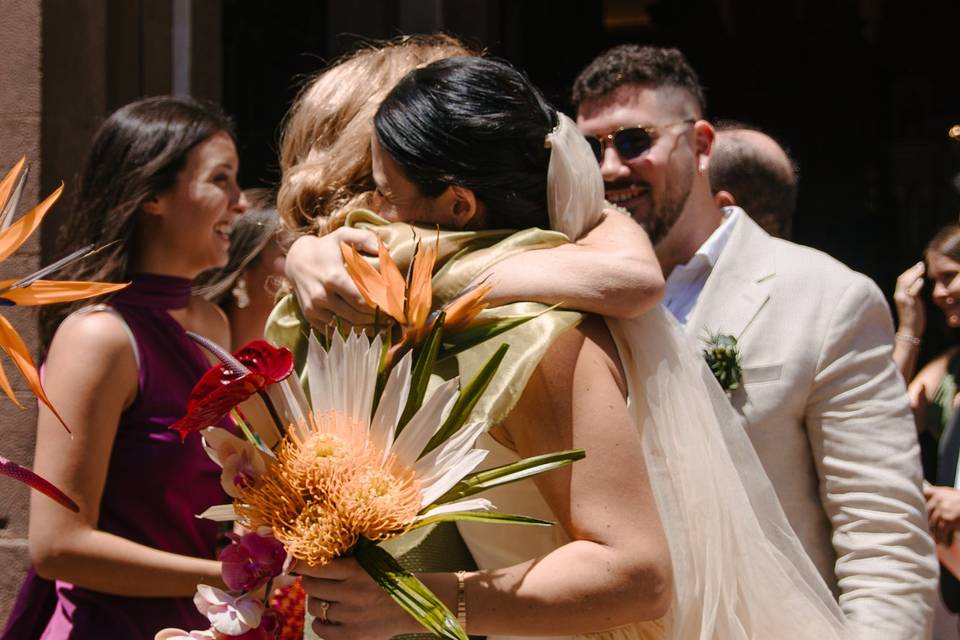 Novios a la salida de Iglesia