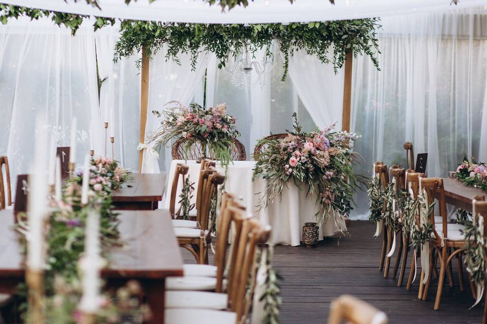 Candelabros con flores