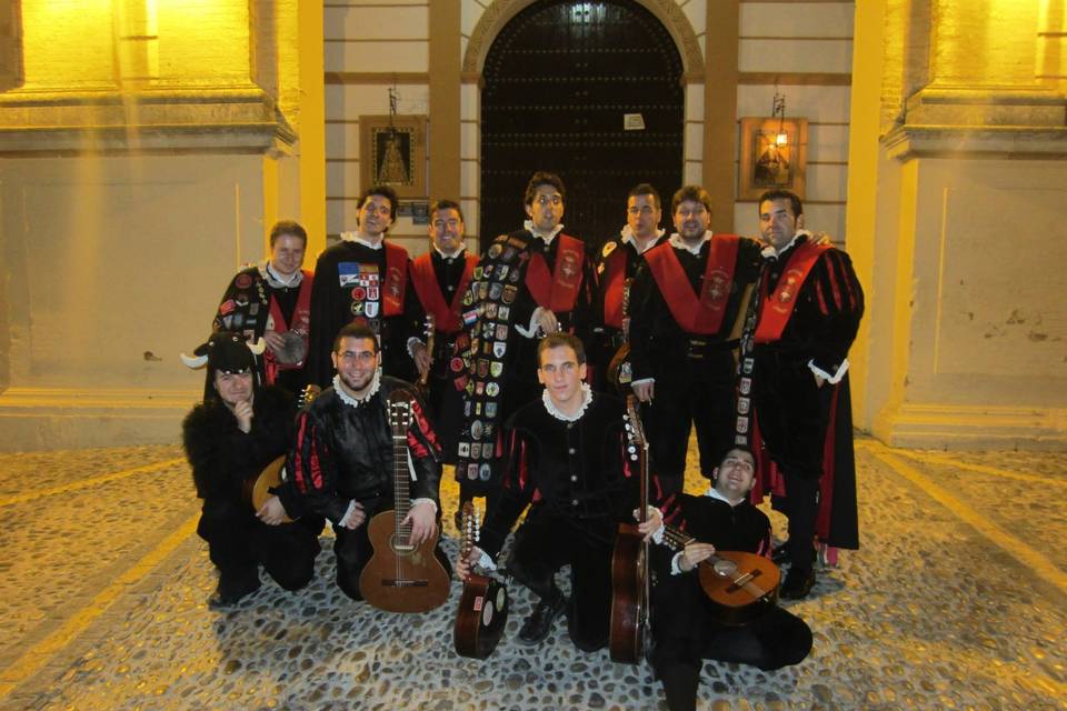 En la iglesia, ¡de boda!