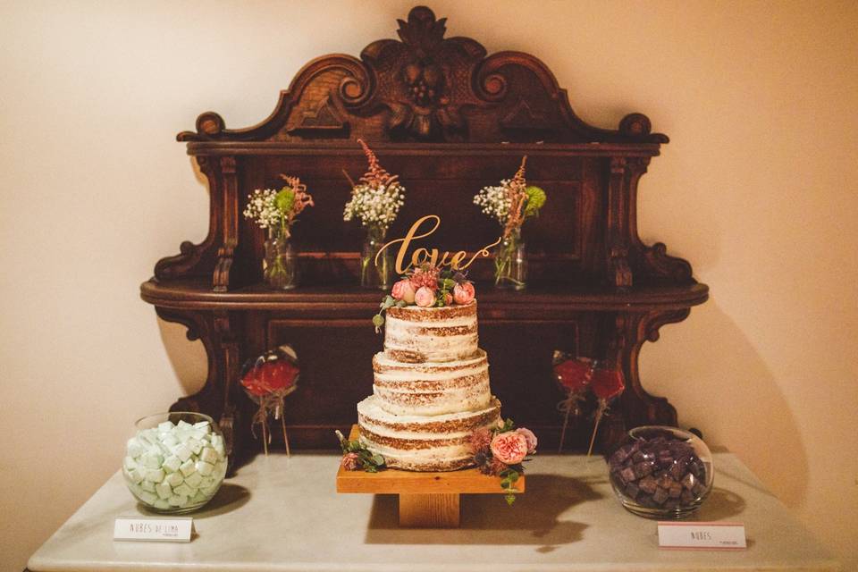 Naked Cake Love