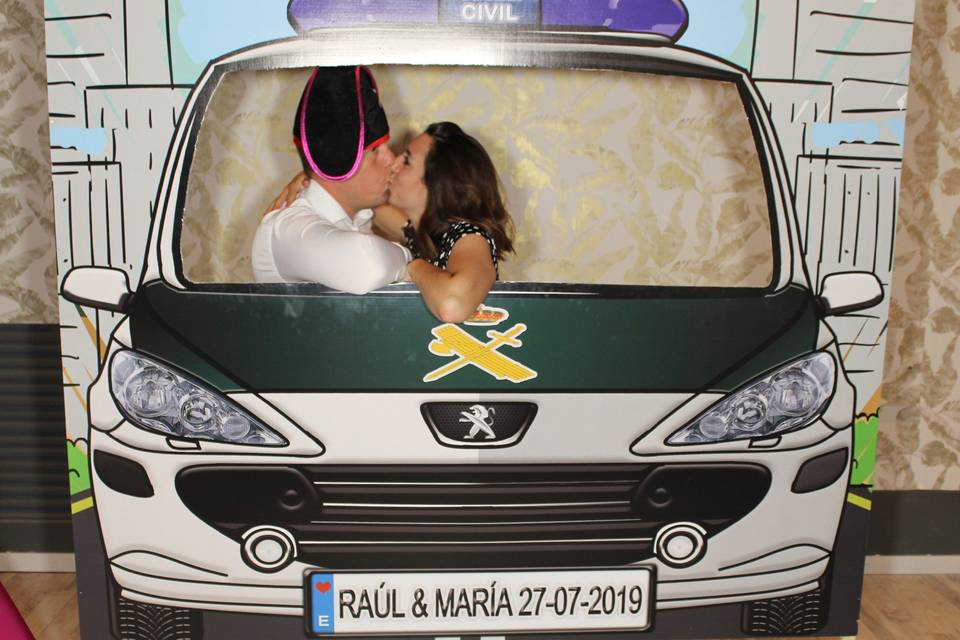 Beso en el coche