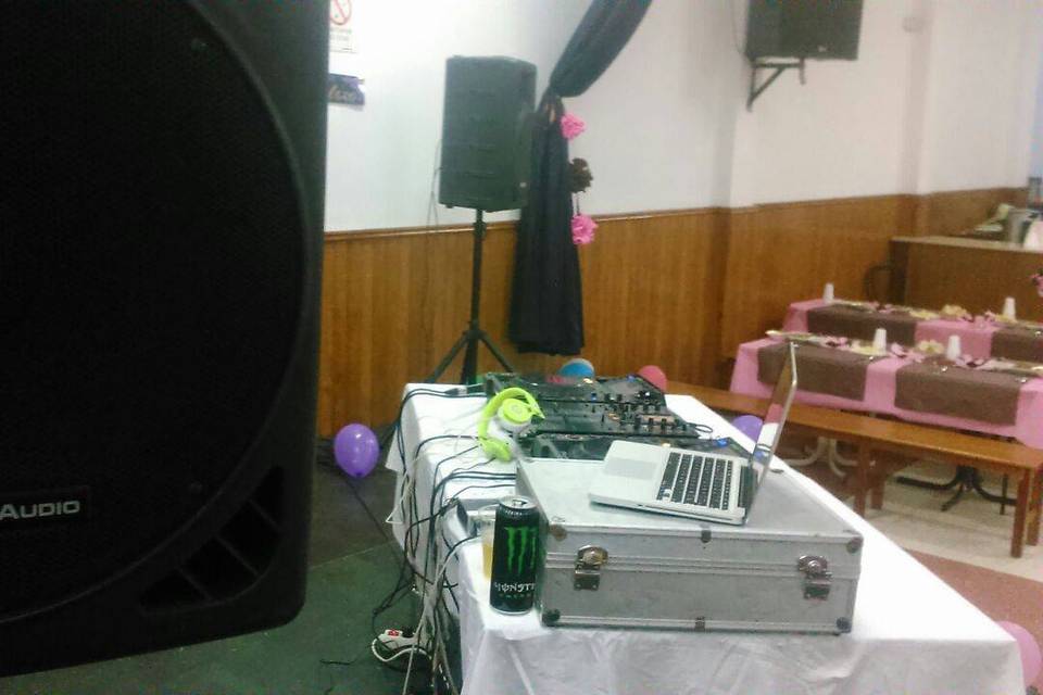 Equipo de DJ y sonido