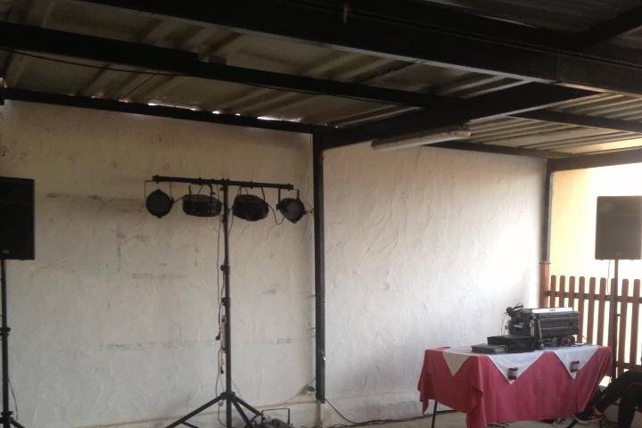 Sonido, luces y DJ