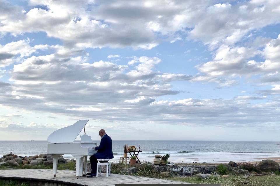 Piano y mar