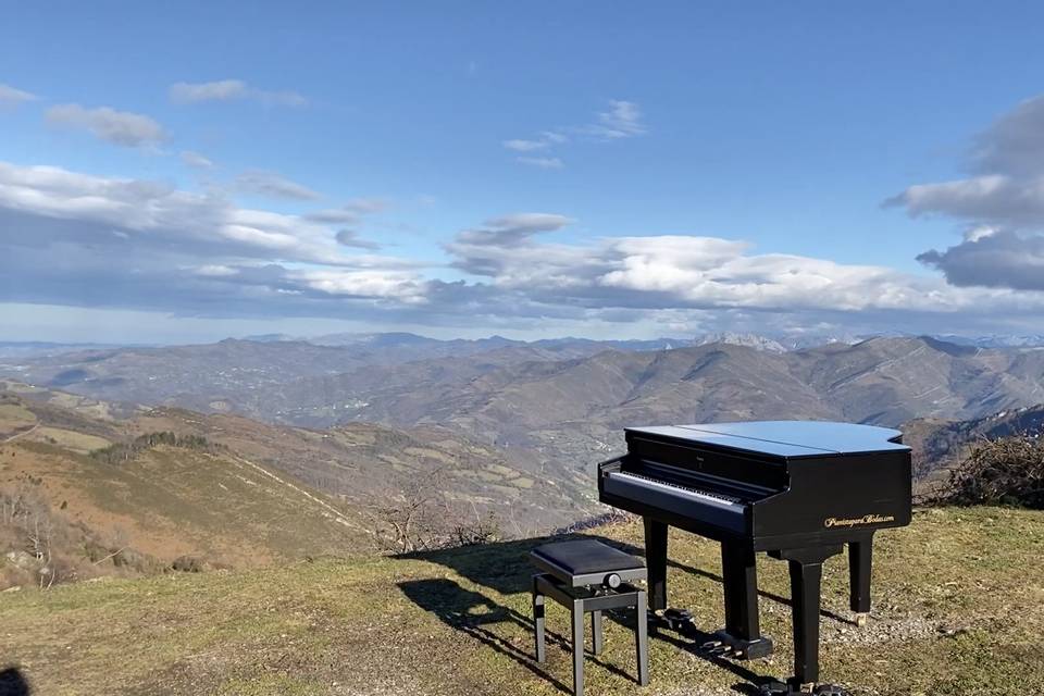 Piano en la montaña