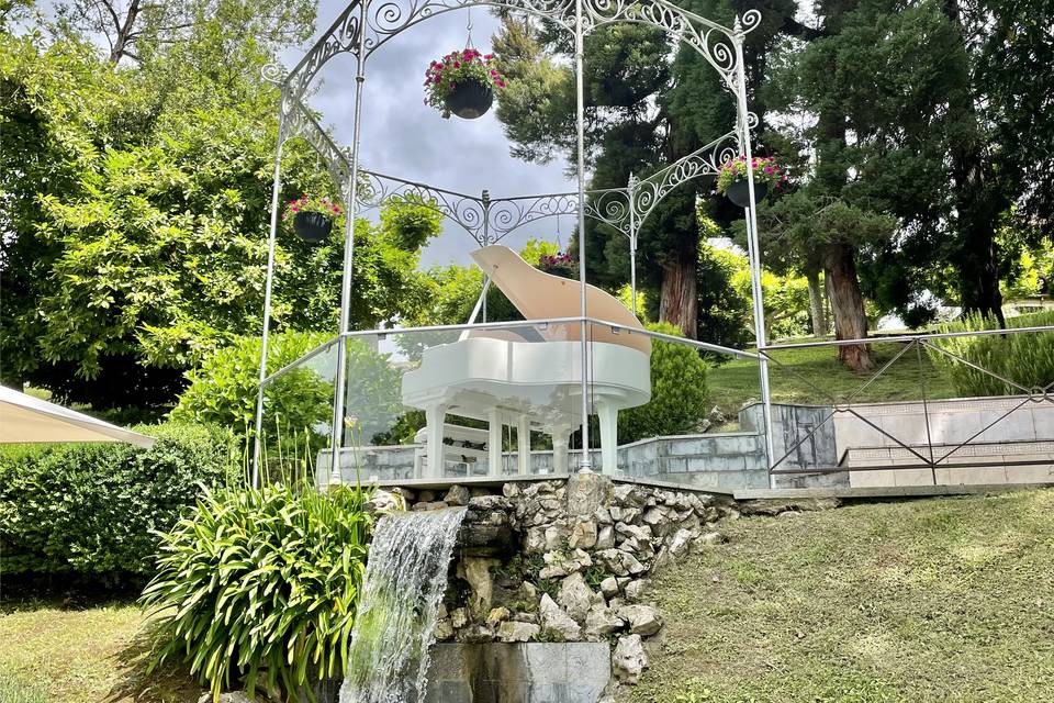 Piano en la montaña