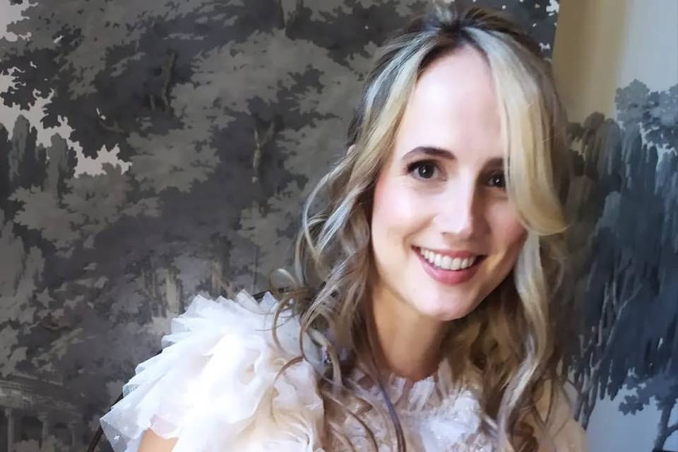 Maquillaje y peinado de novia