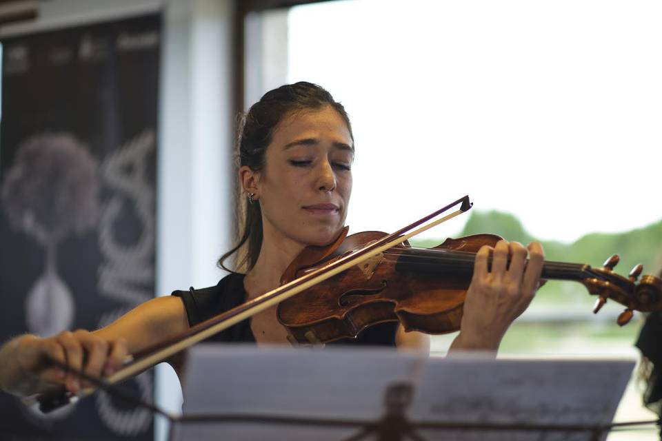 Cristina - Violinista