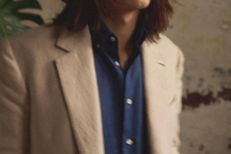 Traje y camisa de lino