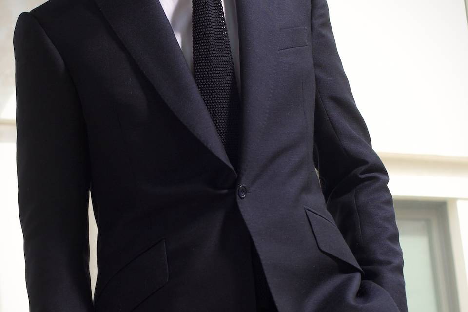 Traje azul marino