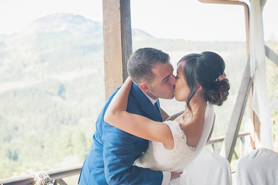 Beso de los novios