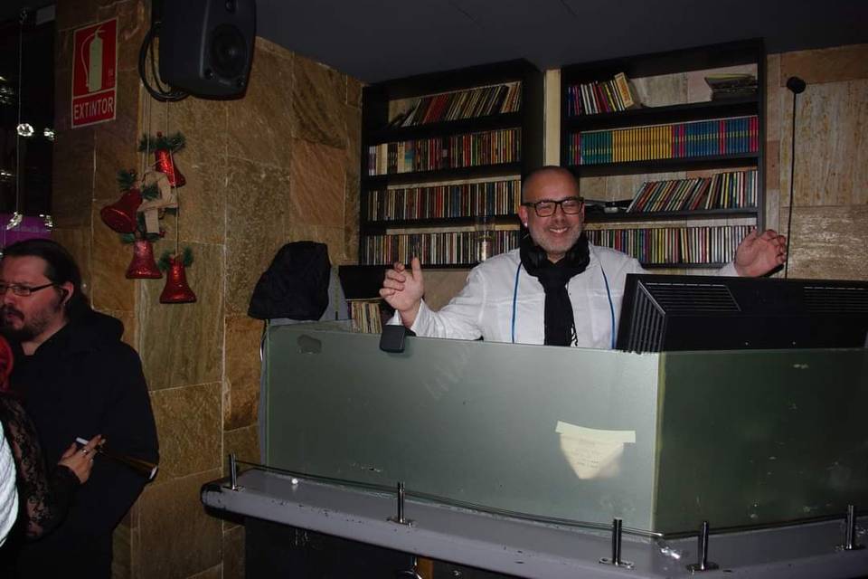 DJ Alex Vidal