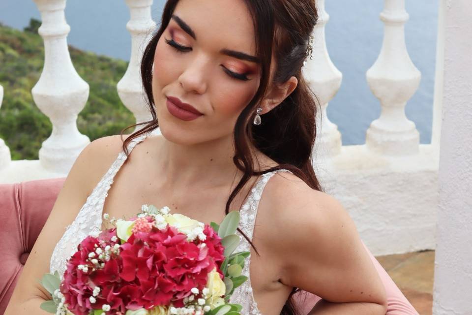 Maquillaje y peinado de Novia