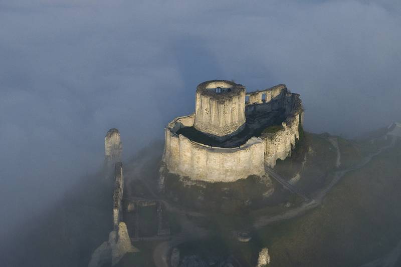 Castillos en la niebla