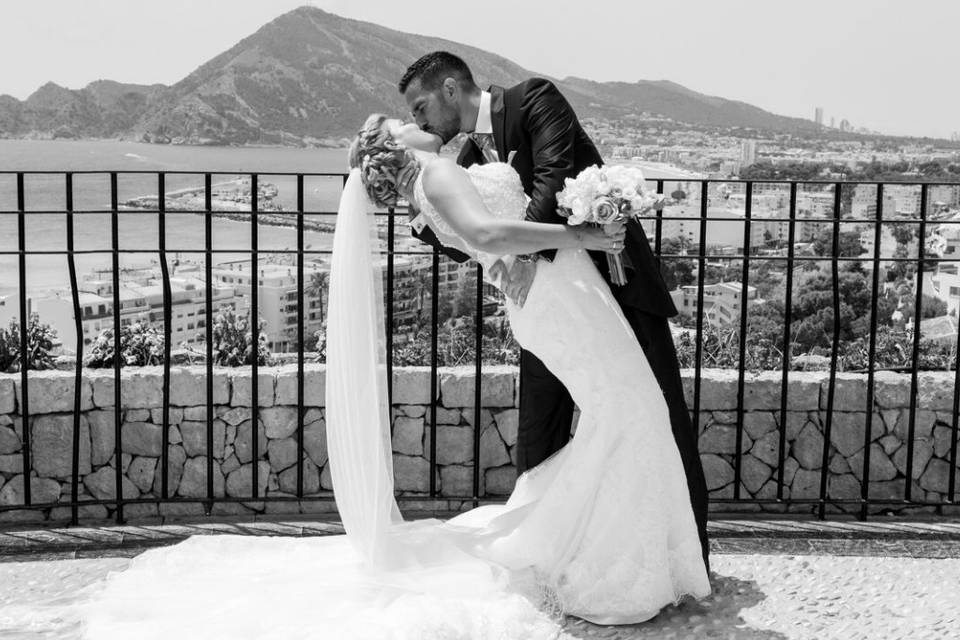 Novios en el mirador de Altea