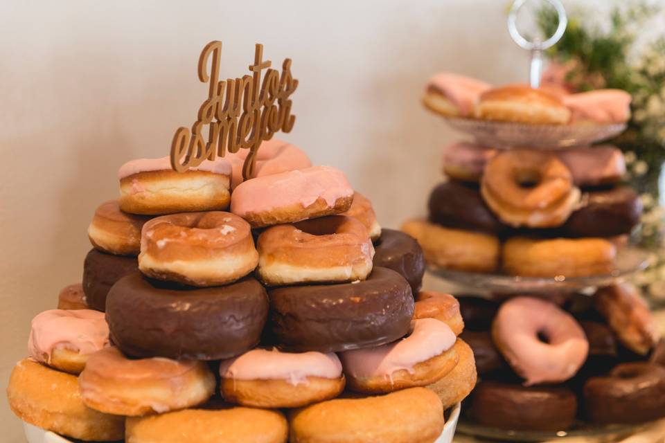 Donuts table