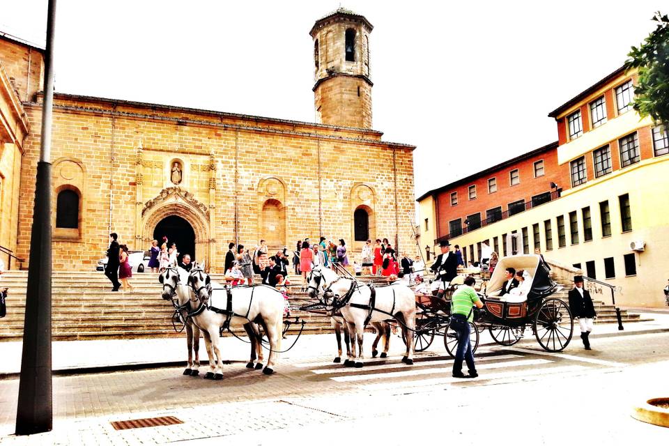 Entrada a la iglesia