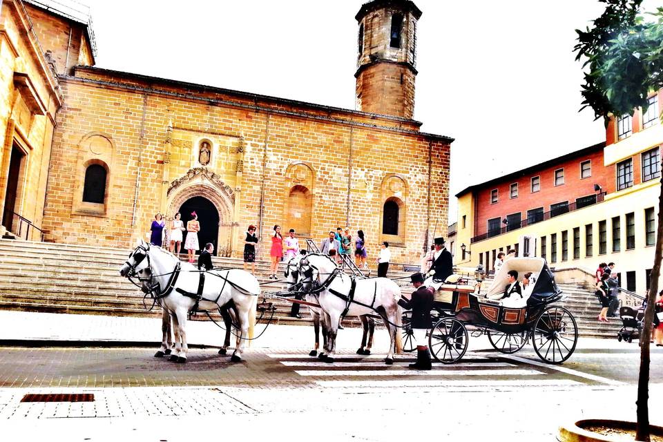 Entrada a la iglesia